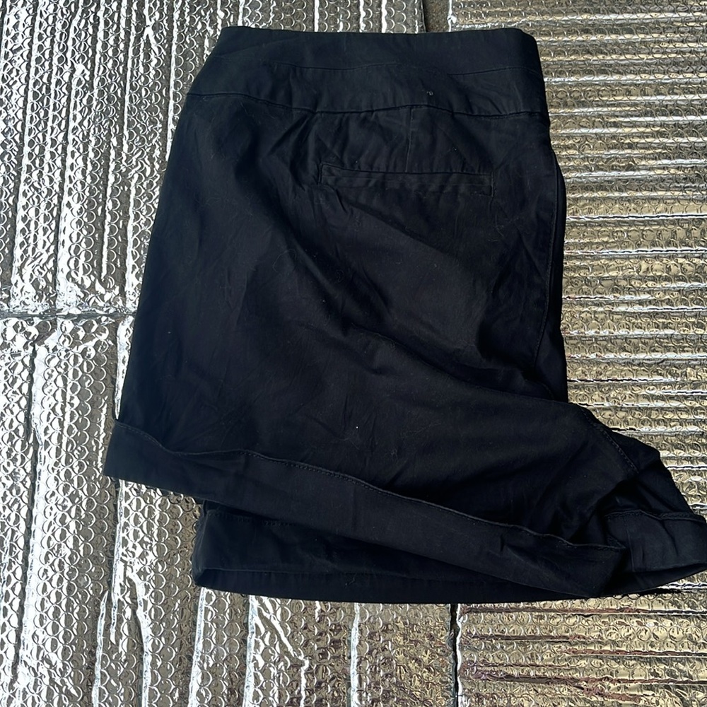 Tórrid Black Women's Shorts - Picture 5 of 6